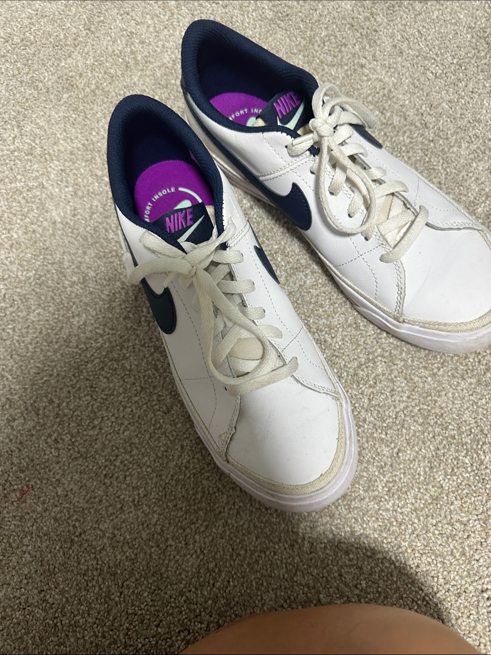 Nike Women White Navy Sneakers with Purple Insoles